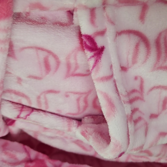 Juicy Couture NWT Plush Robe - Picture 3 of 5
